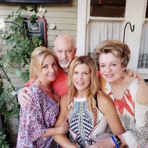 Meet your Posher, Elly